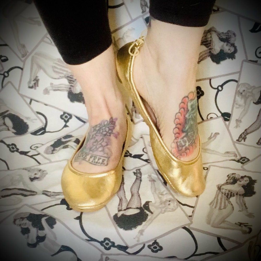 kate spade Foldable Gold Globe Ballet Flats